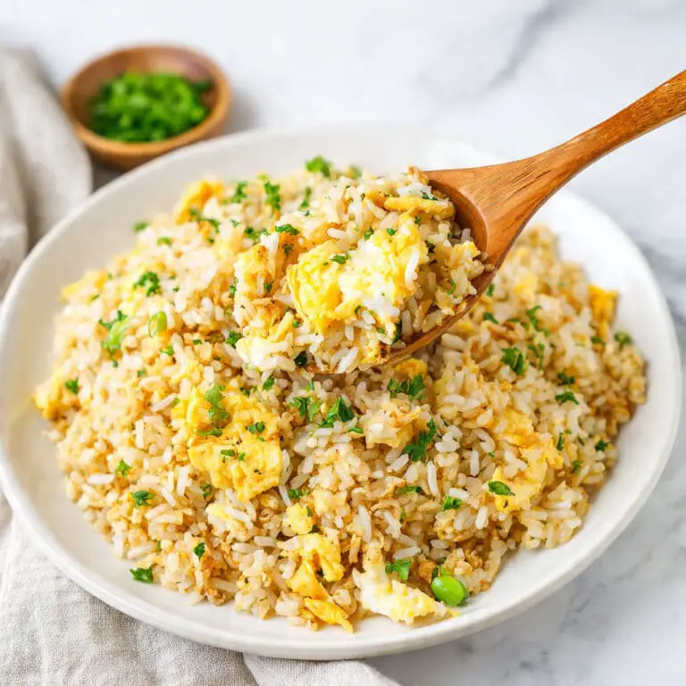 10 min. Easy Egg Fried Rice (only 6 ingredients!) Recipe