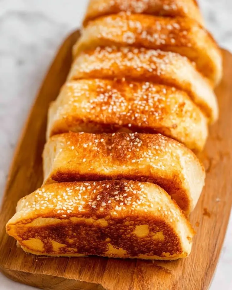 Copycat Raising Cane’s Garlic Butter Bread Recipe