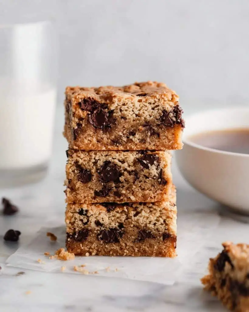 Banana Bread Blondies Recipe