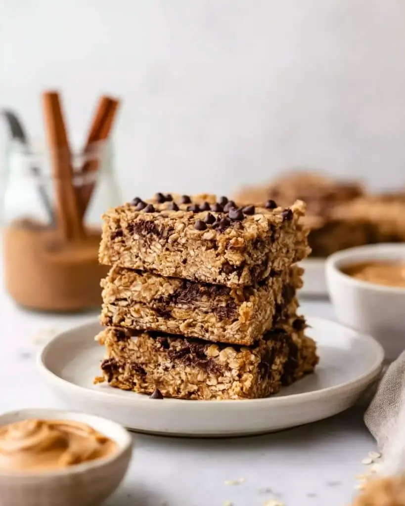 Peanut Butter Banana Baked Oatmeal Bars Recipe