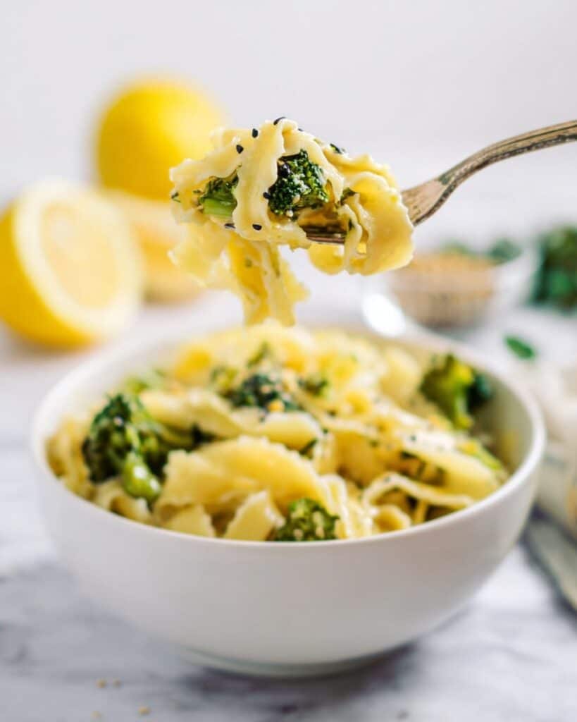 Mafalde Pasta with Broccoli, Lemon & Pine Nuts Recipe
