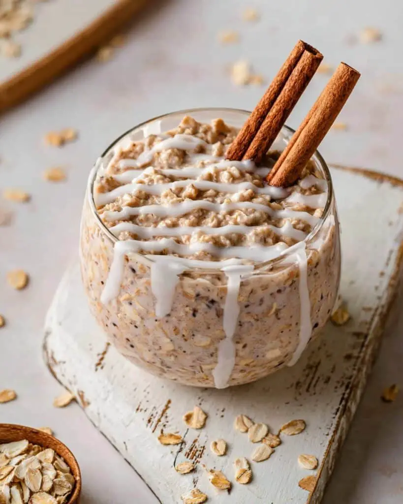 Cinnamon Roll Overnight Oats Recipe