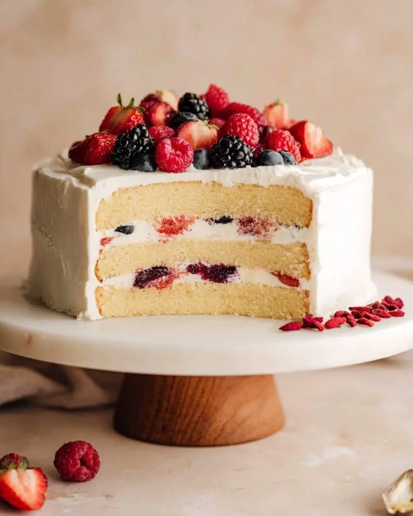 Easy No Bake Berry Chantilly Cake Recipe