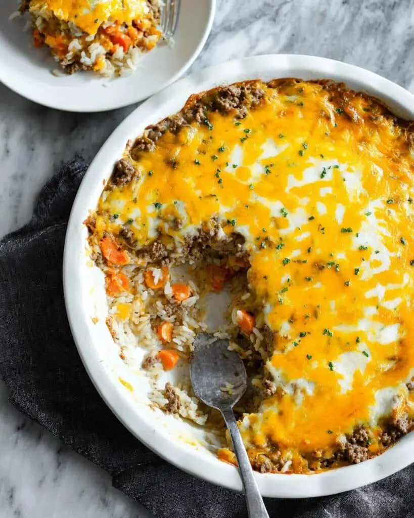 Cheesy Ground Beef and Rice Casserole Recipe
