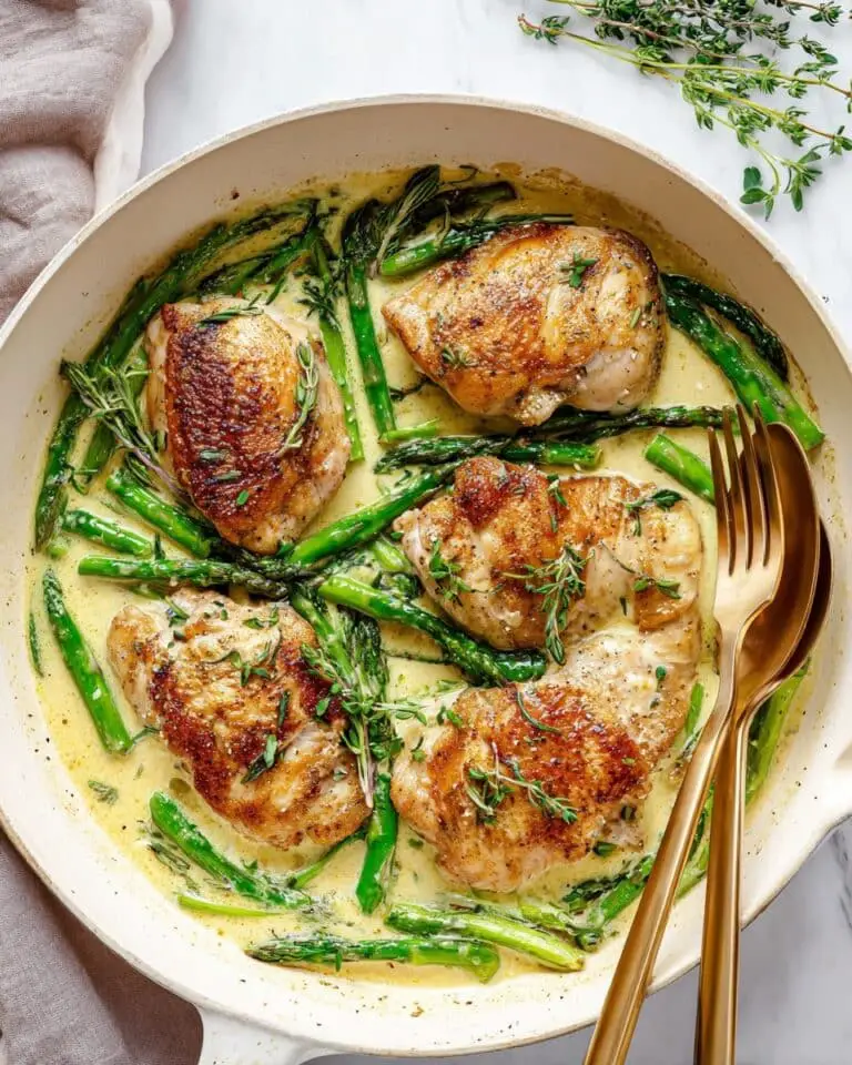 Creamy Chicken and Asparagus Skillet Bake Recipe