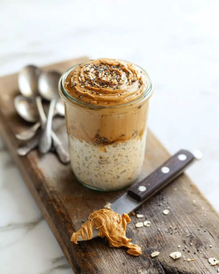 Peanut Butter Overnight Oats (5 Ingredients!) Recipe